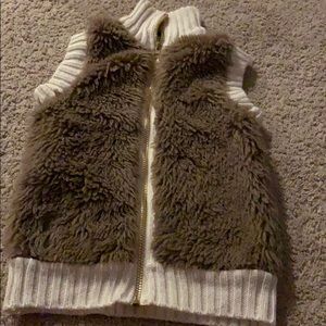 Little girls faux fur vest size 7/8